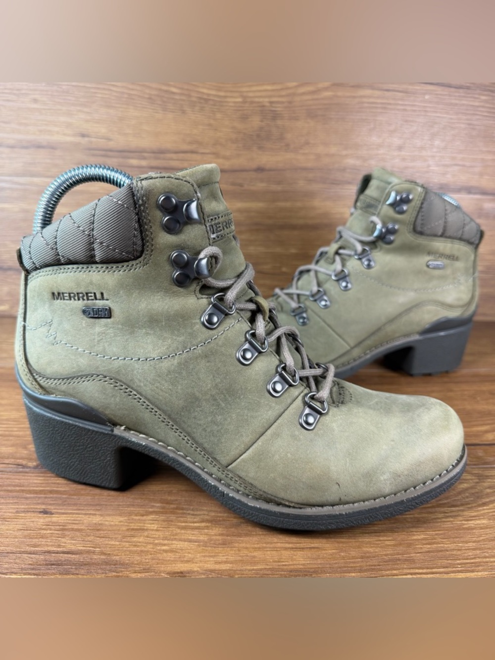 Merrell Chateau Waterproof Leather Boots  Lace Up Women’s Size 8 Shoes